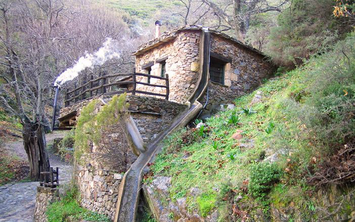 Πέτρινη παραδοσιακή κατοικία στο χωριό Μηλιά Κρήτης