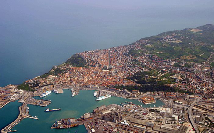 Λιμάνι Ανκόνα στην Ιταλία
